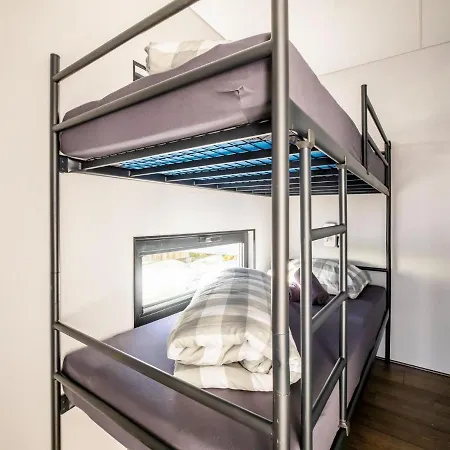 Botel Beautiful Houseboat With Shared Pool