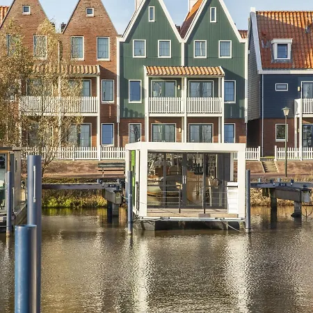Tekne Beautiful Houseboat With Shared Pool