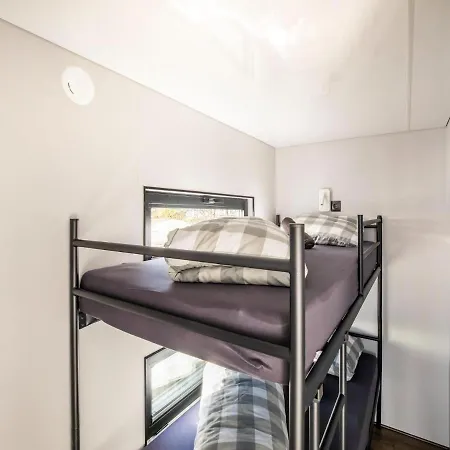 Botel Beautiful Houseboat With Shared Pool