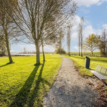 Beautiful Houseboat With Shared Pool * Φόλενταμ